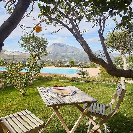 Villa Luxury Con Piscina Privata Vista Mare - カステッランマーレ・デル・ゴルフォ エクステリア 写真