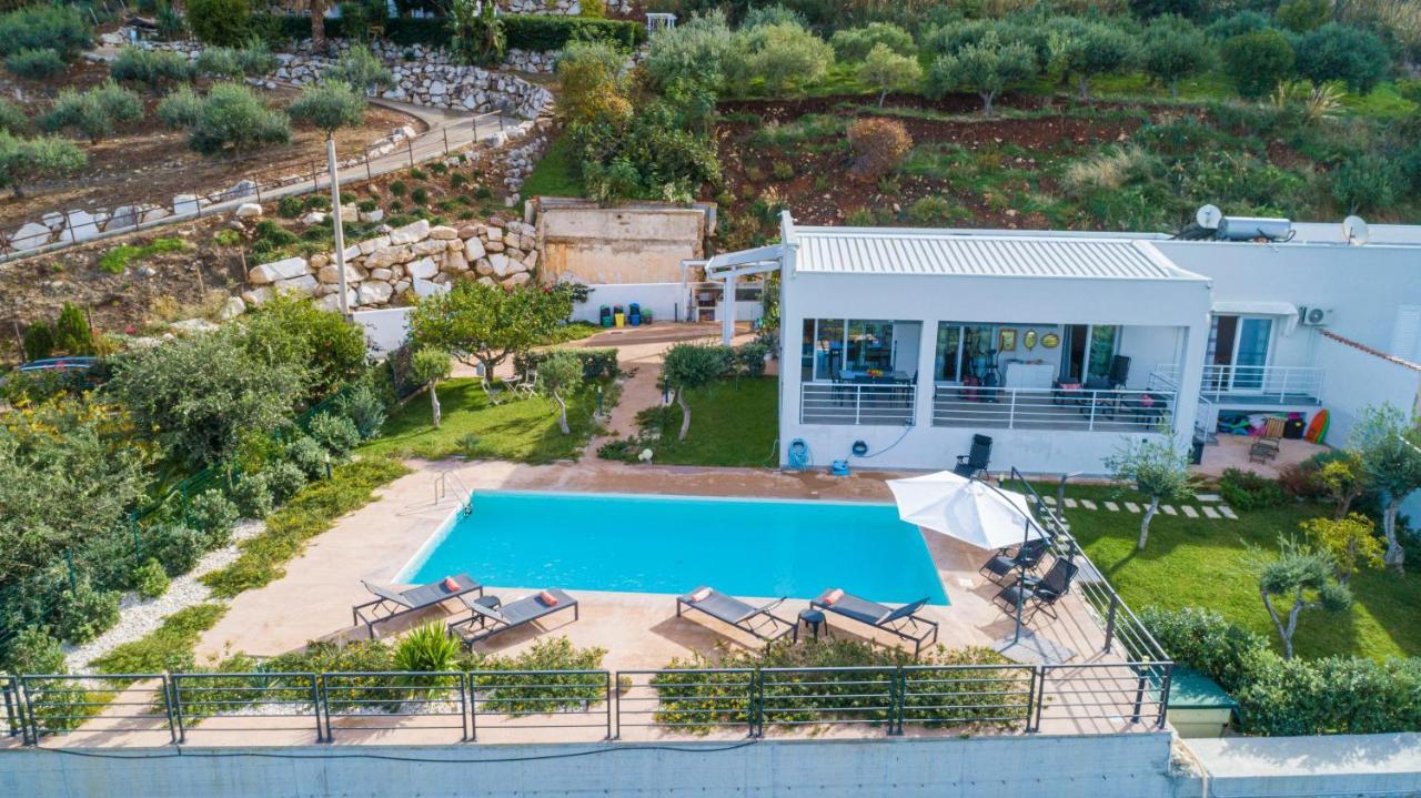 Villa Luxury Con Piscina Privata Vista Mare - カステッランマーレ・デル・ゴルフォ エクステリア 写真