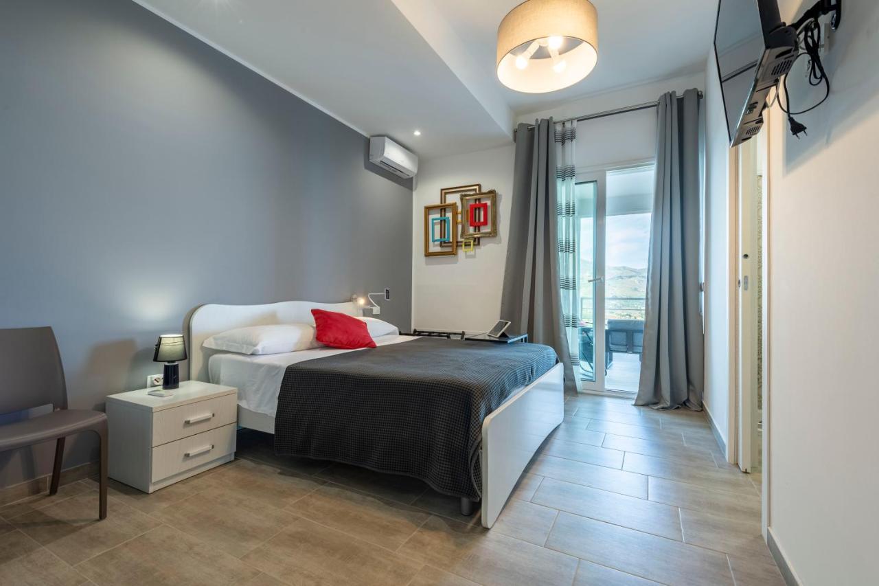 Villa Luxury Con Piscina Privata Vista Mare - カステッランマーレ・デル・ゴルフォ エクステリア 写真