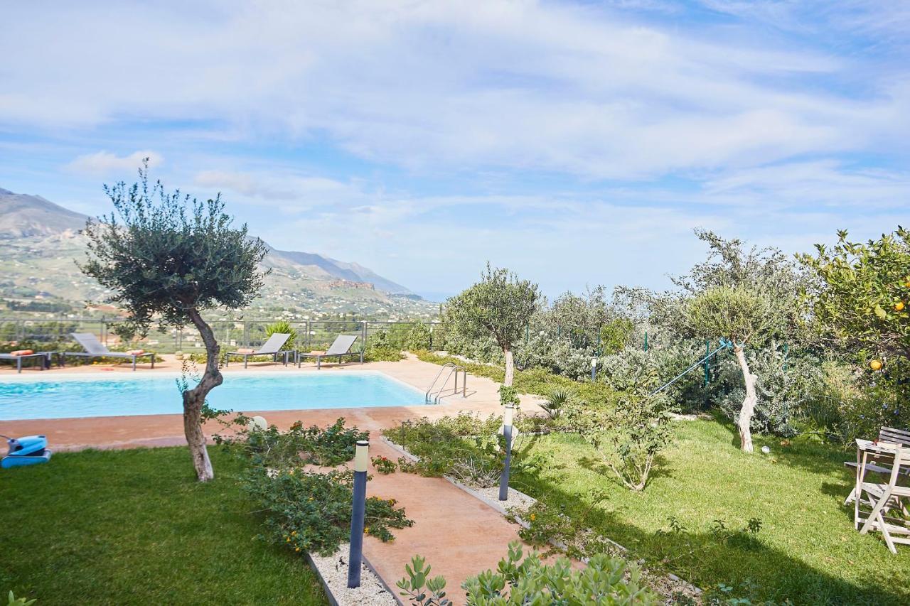 Villa Luxury Con Piscina Privata Vista Mare - カステッランマーレ・デル・ゴルフォ エクステリア 写真