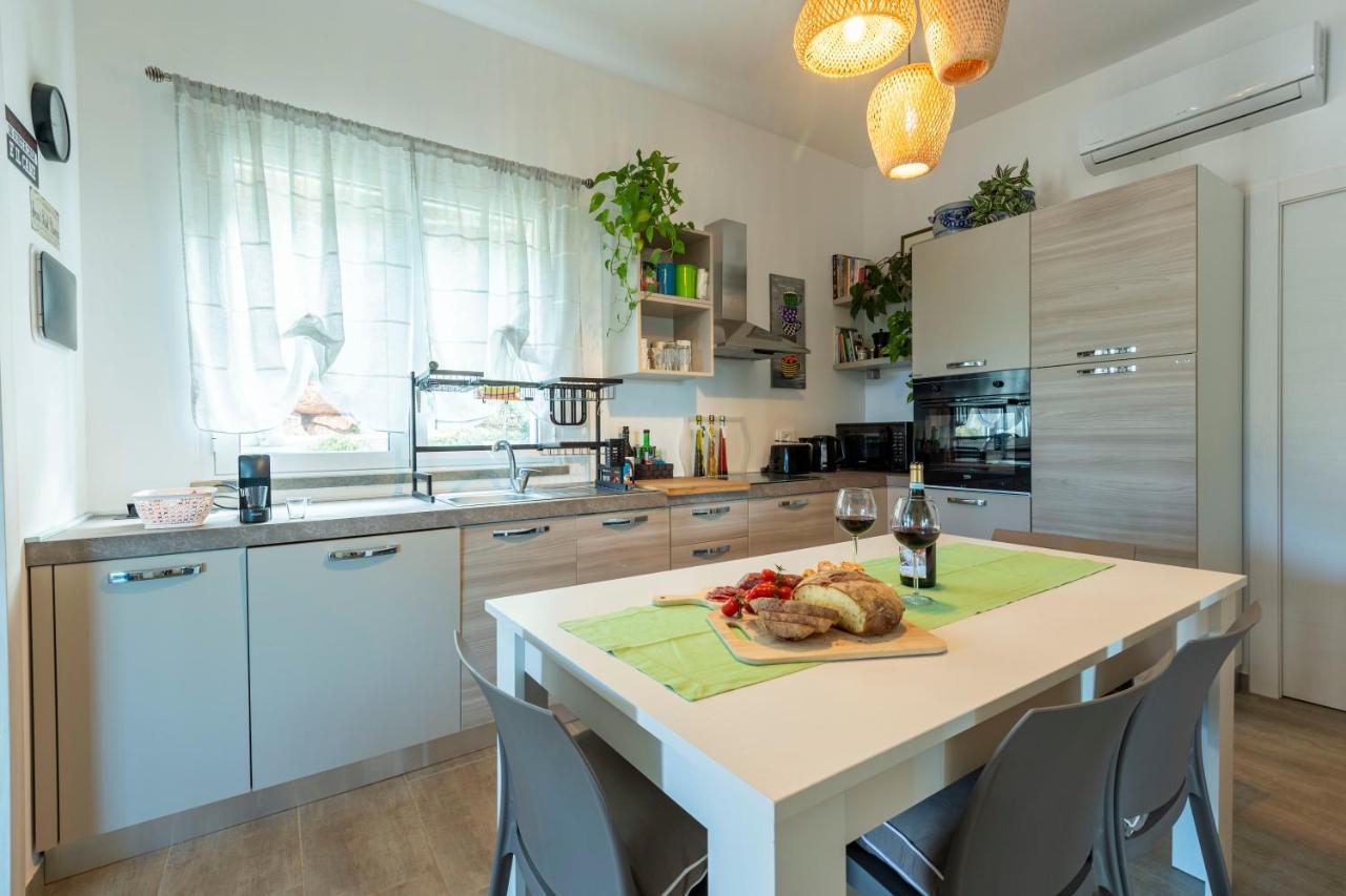 Villa Luxury Con Piscina Privata Vista Mare - カステッランマーレ・デル・ゴルフォ エクステリア 写真