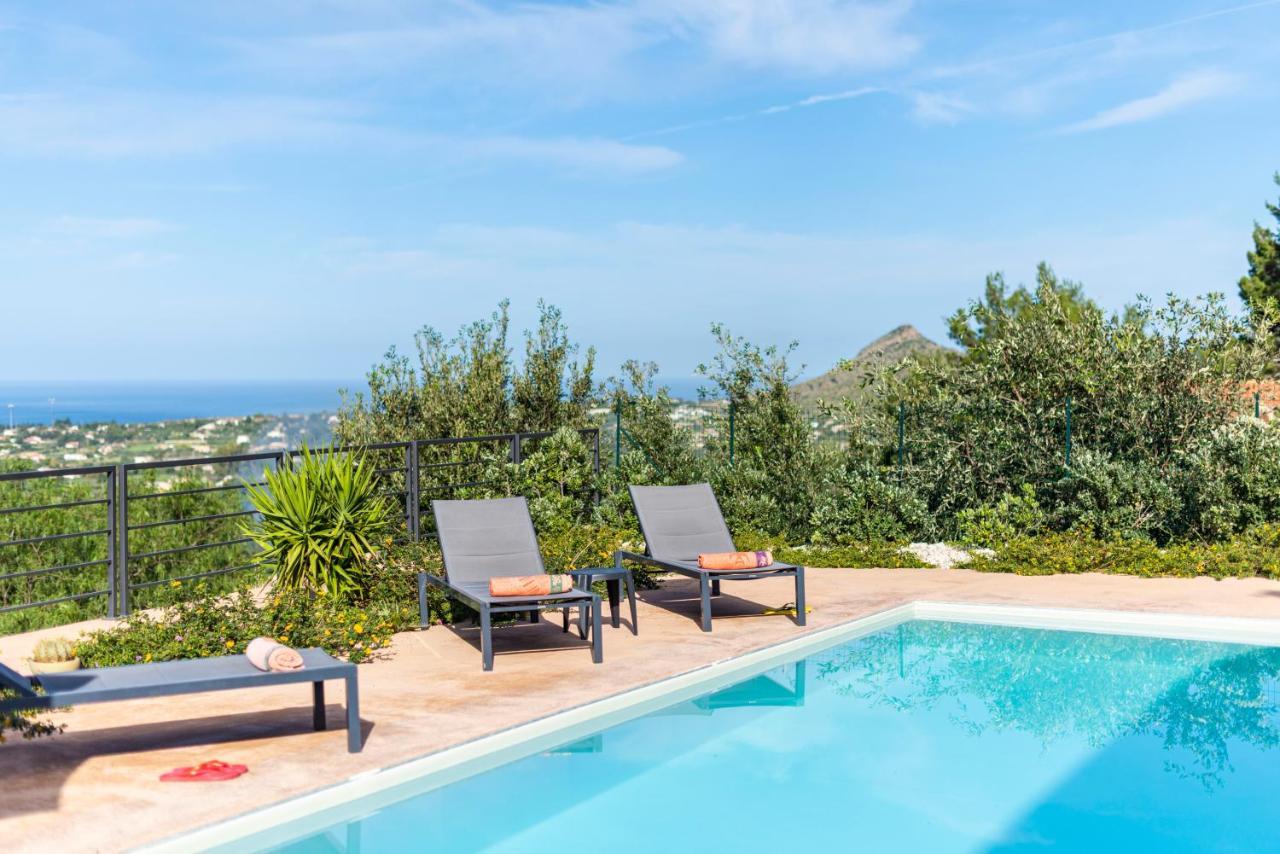 Villa Luxury Con Piscina Privata Vista Mare - カステッランマーレ・デル・ゴルフォ エクステリア 写真